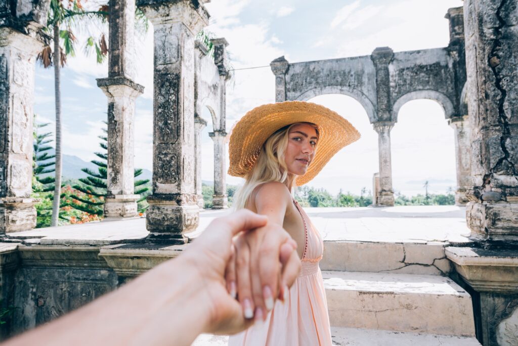 Una bella ragazza al Water Palace di Bali