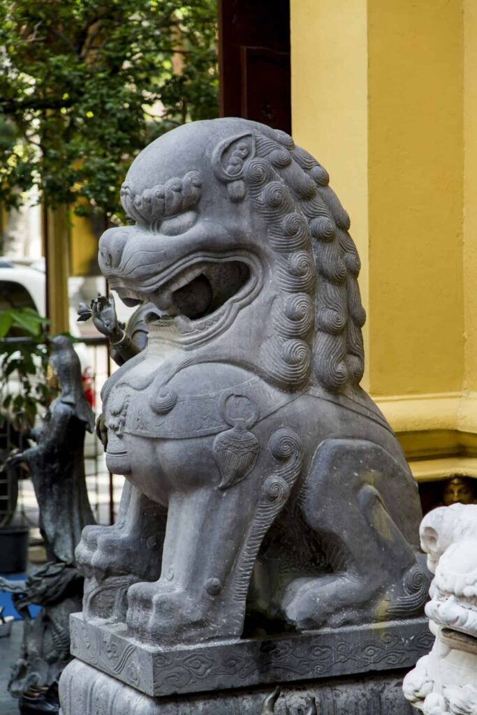 Gangaramaya Temple in Colombo, Sri Lanka